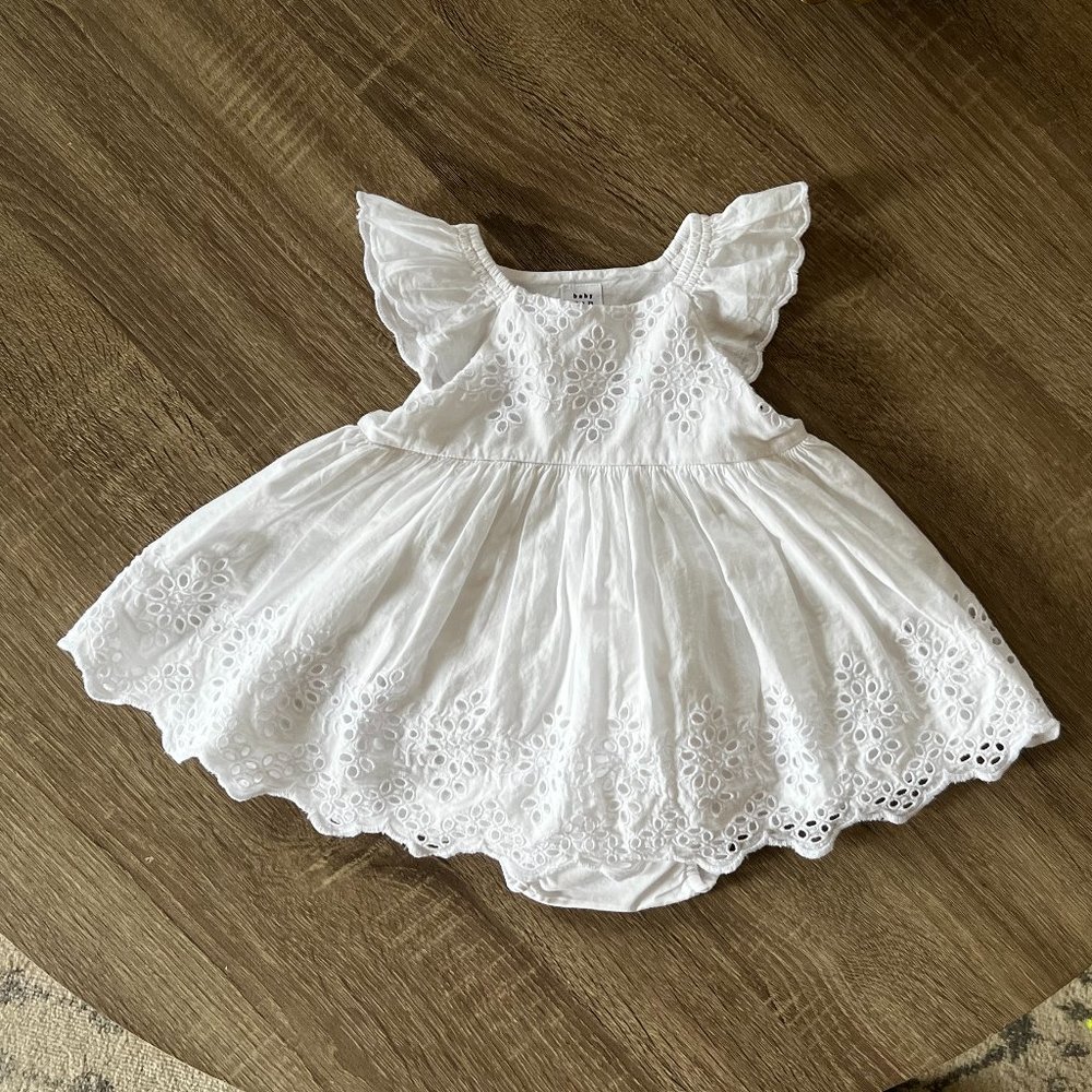 NWT Baby GAP white eyelet dress 0-3M